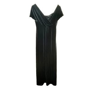 ROBBIE BEE Vintage Maxi Dress Black Velvet Woman 12 Witchy Elvira Morticia vampy